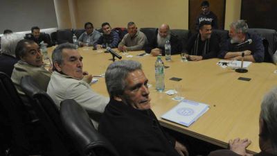 La CGT junta fuerzas contra el Gobierno con los piqueteros m�s duros