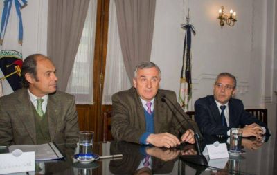 EL GOBIERNO DE LA PROVINCIA FIRM� UN CONTRATO DE COMODATO CON LA EMPRESA LEDESMA