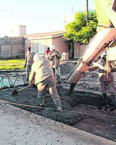 Fuerte inversi�n del Municipio para pavimentar calles en dos sectores