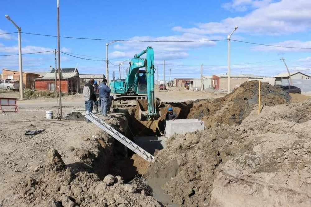 Detectan conexiones clandestinas de agua y cloacas en la margen sur
