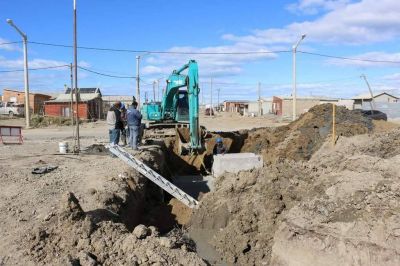 Detectan conexiones clandestinas de agua y cloacas en la margen sur