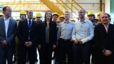 Mauricio Macri present� en Llavallol el plan de obras para la red metropolitana de trenes