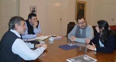 Santa Fe genera agenda conjunta con M�dicos del Mundo
