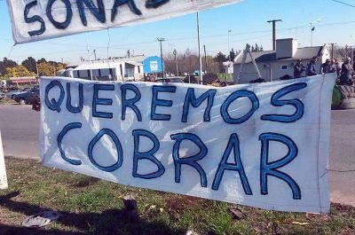 Hasta esta noche la suma prometida a�n no fue acreditada