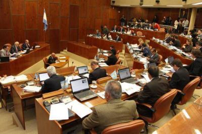 Aprobaron el proyecto para elevar la multa a quien ataque a un docente o un m�dico