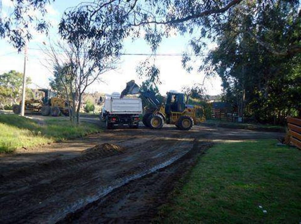 Trabajos en calles no asfaltadas de Monte