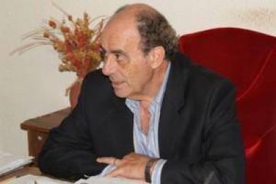 Conflicto en puerta entre los Municipales y Hirtz