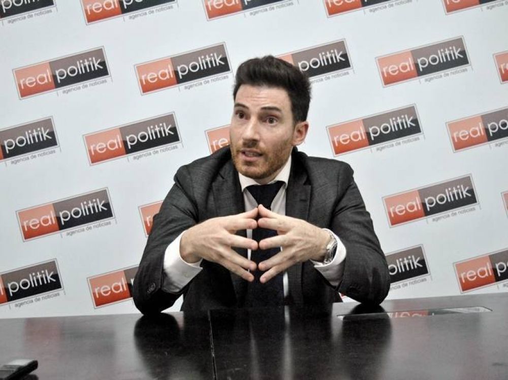 Castagneto denunci� persecuci�n contra los centros culturales: �Es una estupidez�, respondi� Silva