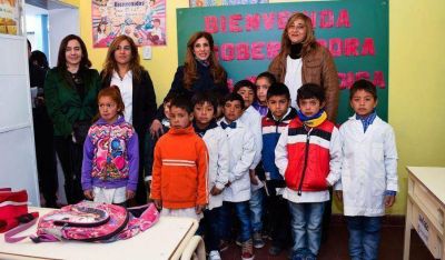 Inauguran ampliaci�n y refacci�n de escuela en el interior de Choya