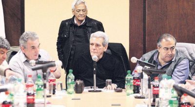 Macri reacciona a pacto CGT con piqueteros y abre di�logo