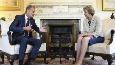 Europa presiona a Reino Unido por el Brexit