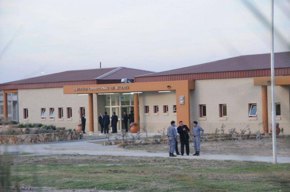 Imputan a 38 funcionarios del Servicio Penitenciario Federal