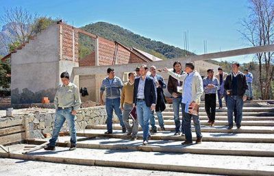 El Gobierno avanzar� con proyectos para mejorar la conexi�n terrestre en Los Toldos