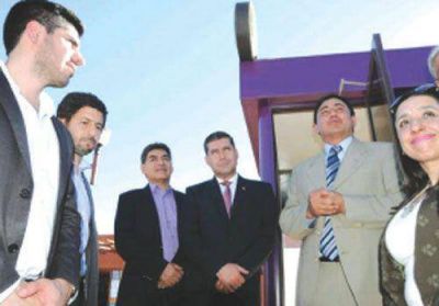 El gobernador Casas insistir� por m�s obras para La Rioja