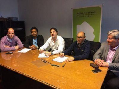 Reino acord� con Provincia realizar obra de m�s de 30 millones de pesos