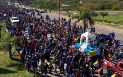 Multitudinario acompa�amiento a la virgen en una nueva peregrinaci�n a San Nicol�s