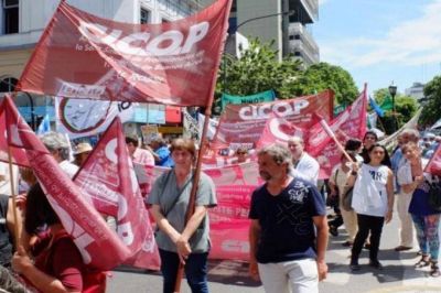 Por partida doble: m�dicos bonaerenses ir�n a la mesa paritaria y se sumar�n al paro del mi�rcoles
