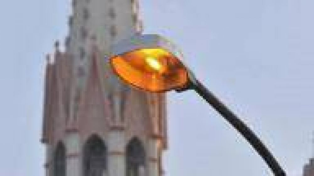 La Plata: Avanzan con el plan para reforzar el alumbrado p�blico