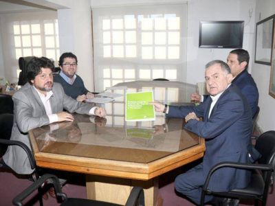 Dos convenios para mejoras