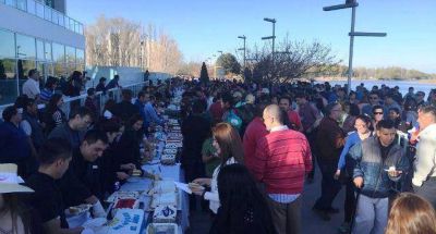 Las tortas anticiparon el festejo de los 112 a�os capitalinos