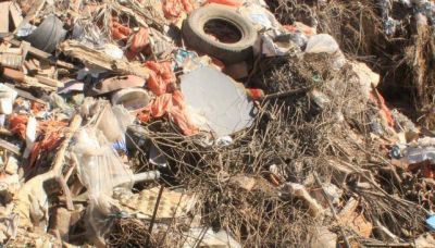 El r�o Jes�s Mar�a, afectado por el basural
