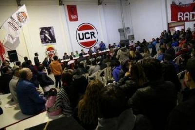 Gran convocatoria de la lista �Ateneo Alfons�n� en encuentro con afiliados