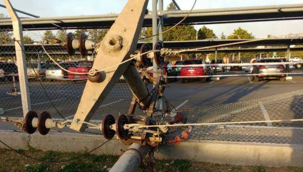 Los fuertes vientos dejaron sin energ�a a varios barrios de C�rdoba y localidades del interior