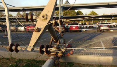 Los fuertes vientos dejaron sin energ�a a varios barrios de C�rdoba y localidades del interior