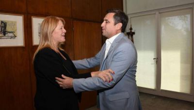 Mestre recibi� a Stolbizer, que viene a la Feria del Libro