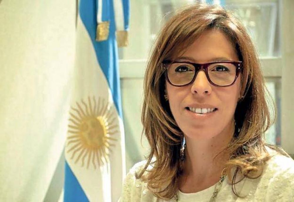 Laura Alonso dej dormir la causa contra su amigo Angelici en la Oficina Anticorrupcin