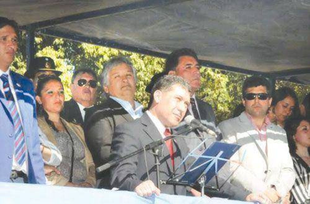 Casas resalt� el plan de obras que se ejecuta con fondos provinciales