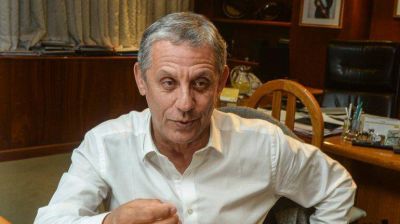 Quiroga busca a su sucesor dentro y fuera del partido