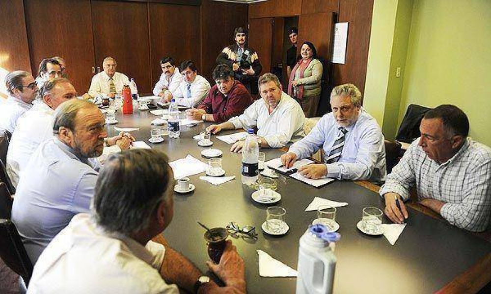 El campo volvi� a criticar el veto y asegur� que "el paro es un �xito"