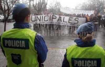 Desde hoy paran los m�dicos y se agudiza el conflicto municipal