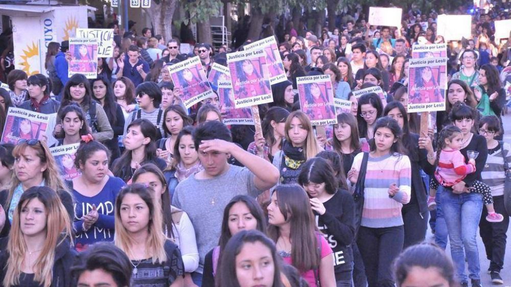 La marcha por Leslie reuni� a unas 2.000 personas que pidieron justicia