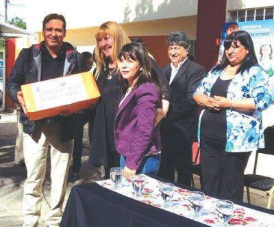 Municipios del interior recibieron las nuevas tarjetas sociales