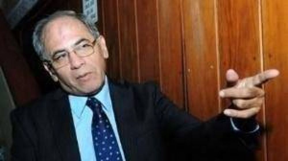 Ni la justicia federal, ni la provincial quieren tener la causa de la toma de la UTA