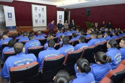 Nardini y la Polic�a Local compartieron experiencias