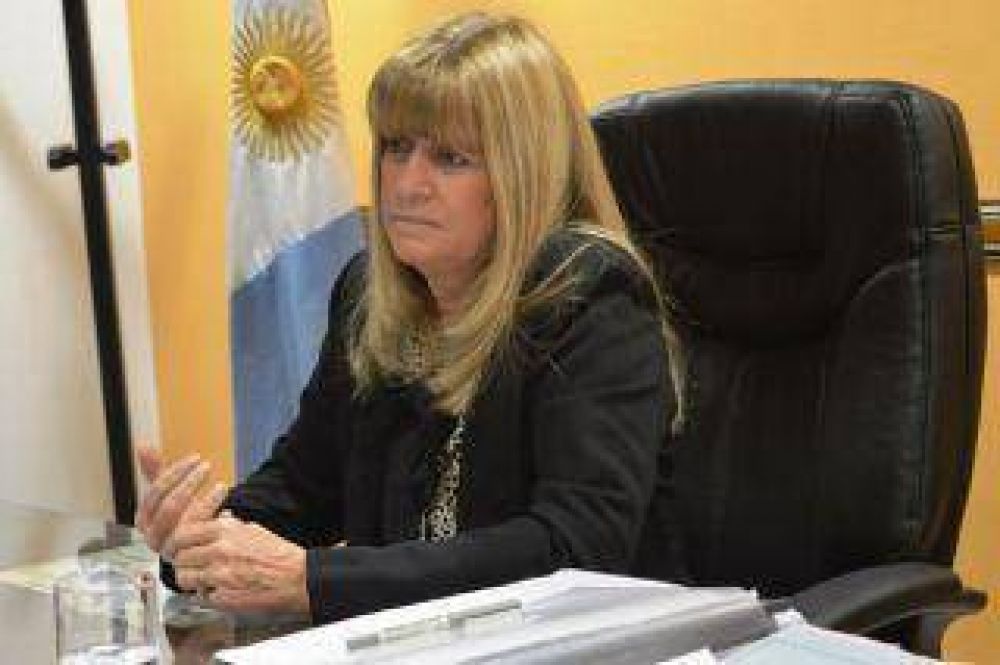 Emilia Valle: Sin jueces imparciales que cumplan la Constitucin no habr seguridad jurdica