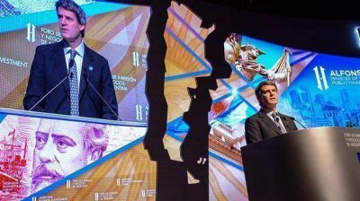 La preocupaci�n por el d�ficit fiscal ocup� la escena en el Foro