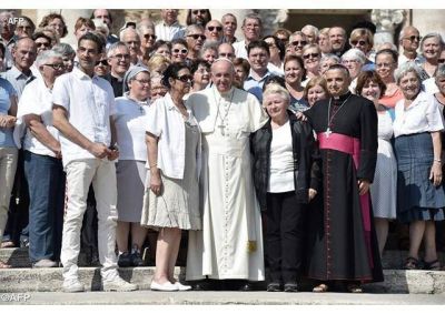 Cruz de Cristo: respuesta de amor, misericordia y perd�n. Aliento del Papa a peregrinos del mundo