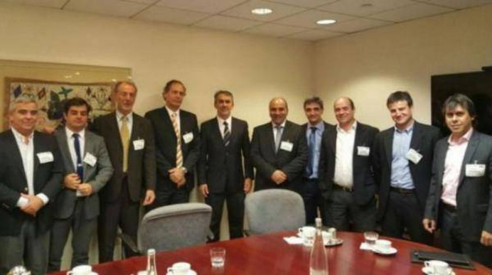 Empresarios nacionales e internacionales entusiasmaron a Juan Manzur