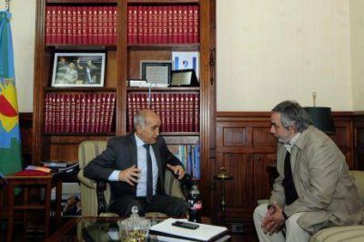 �Yo soy radical y estoy en Cambiemos�, declar� Miguel Fern�ndez luego de reunirse con el vicegobernador