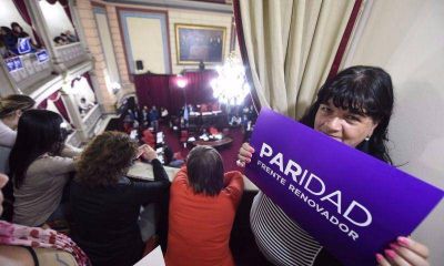 Vidal quiso coparle la paridad de g�nero a Massa, pero el FR le gan� la pulseada
