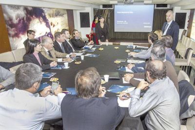 Chubut encabez� reuni�n de la OFEPHI para reorganizar el Banco de Datos Hidrocarbur�feros