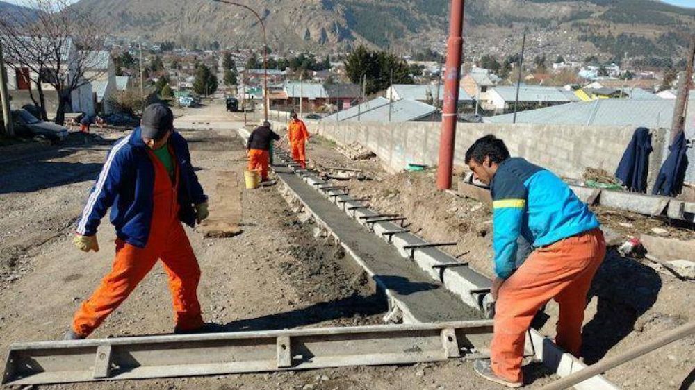 La Municipalidad comenz� con los trabajos de adoquinado de la calle Volta