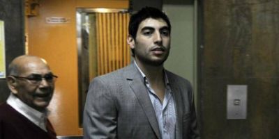 Escracharon a Facundo Moyano en Twitter con una foto donde se lo ve con �Caballo� Su�rez