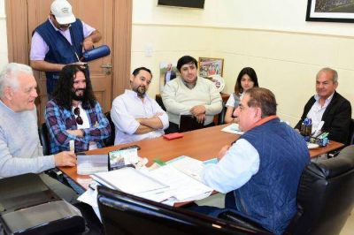 El Intendente Jofr� con personalidades de la cultura local