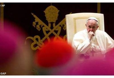El Papa a biblistas: el hombre y la mujer tienen dignidad de hijos de Dios, �no la negociemos con la idolatr�a�