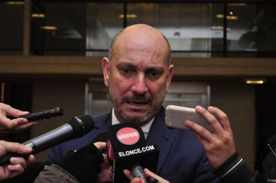 �Respondemos con hechos concretos�, dijo De la Rosa sobre los reclamos de los empleados del Hospital San Mart�n 